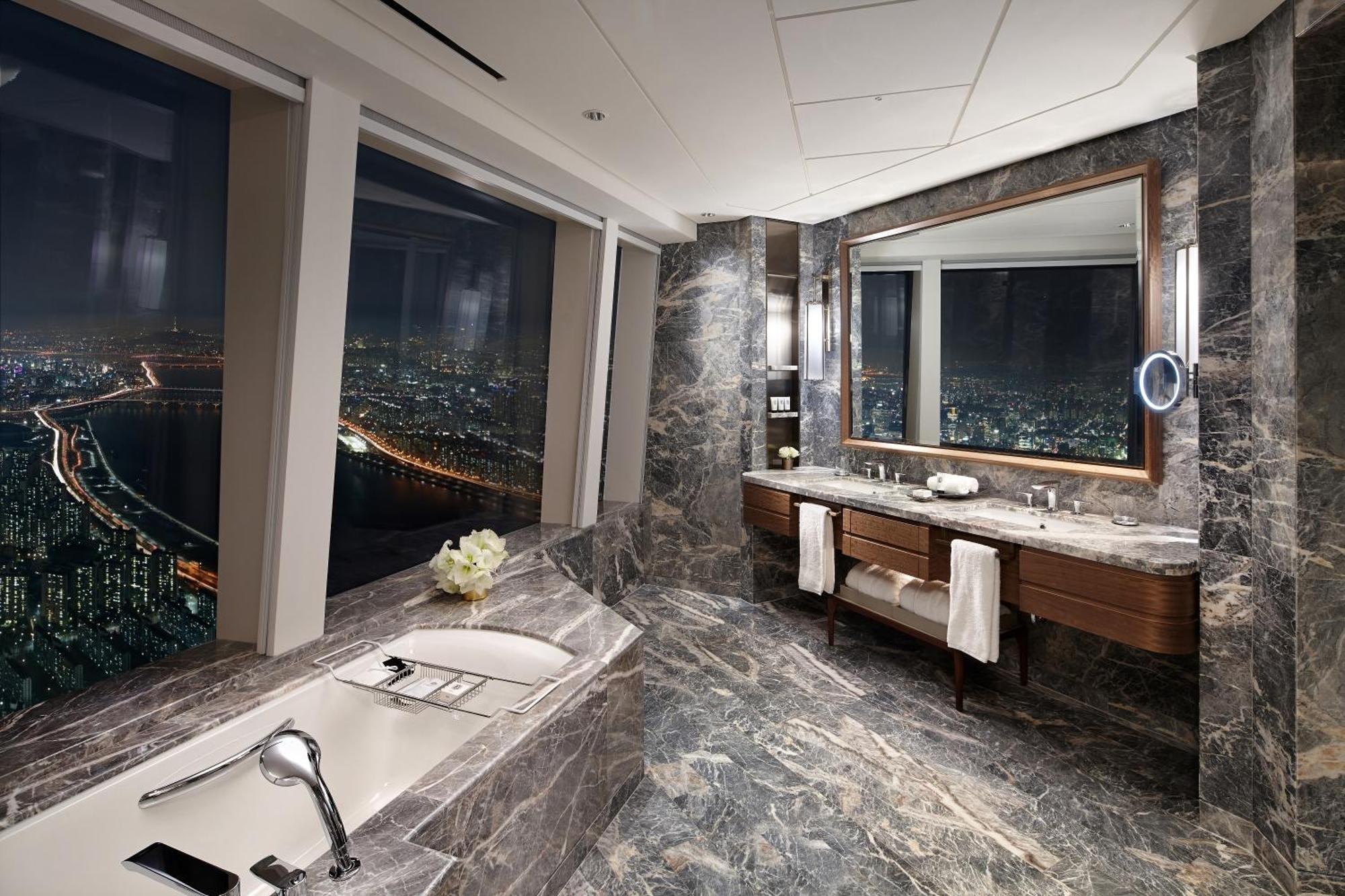 Suite Premier con 2 Letti Singoli e Bagno Panoramico